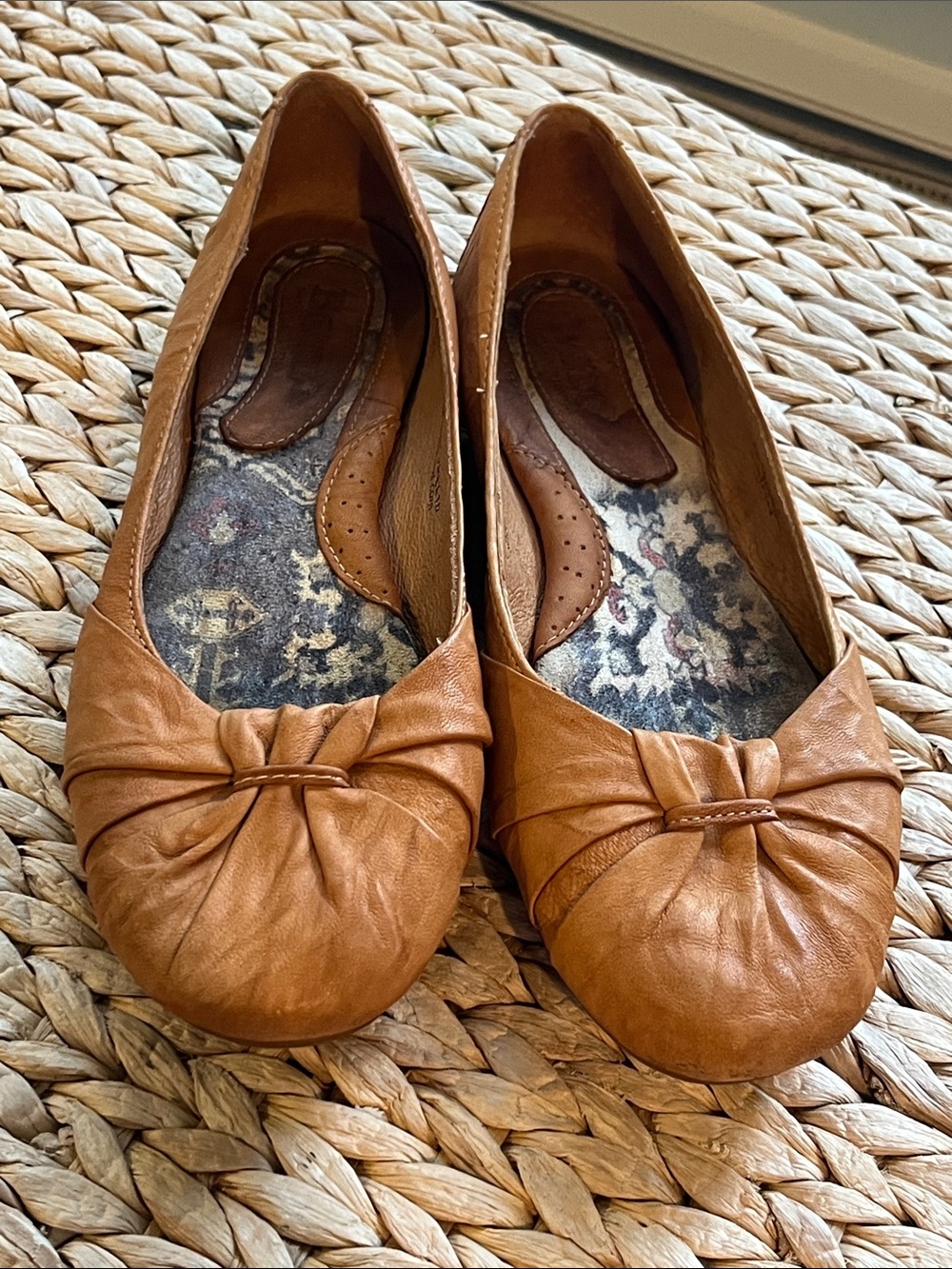 9 leather ballet flats Born